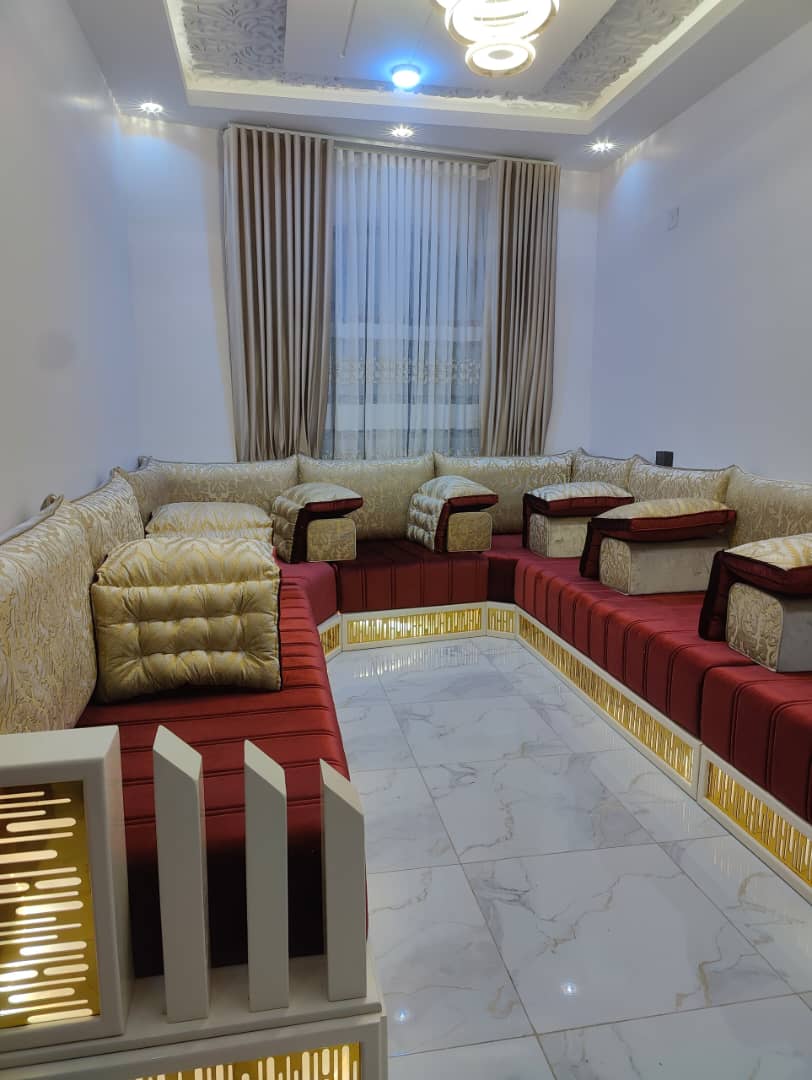 Luxury Teal & Gold Arabic Majlis Set with Dark Wood Base